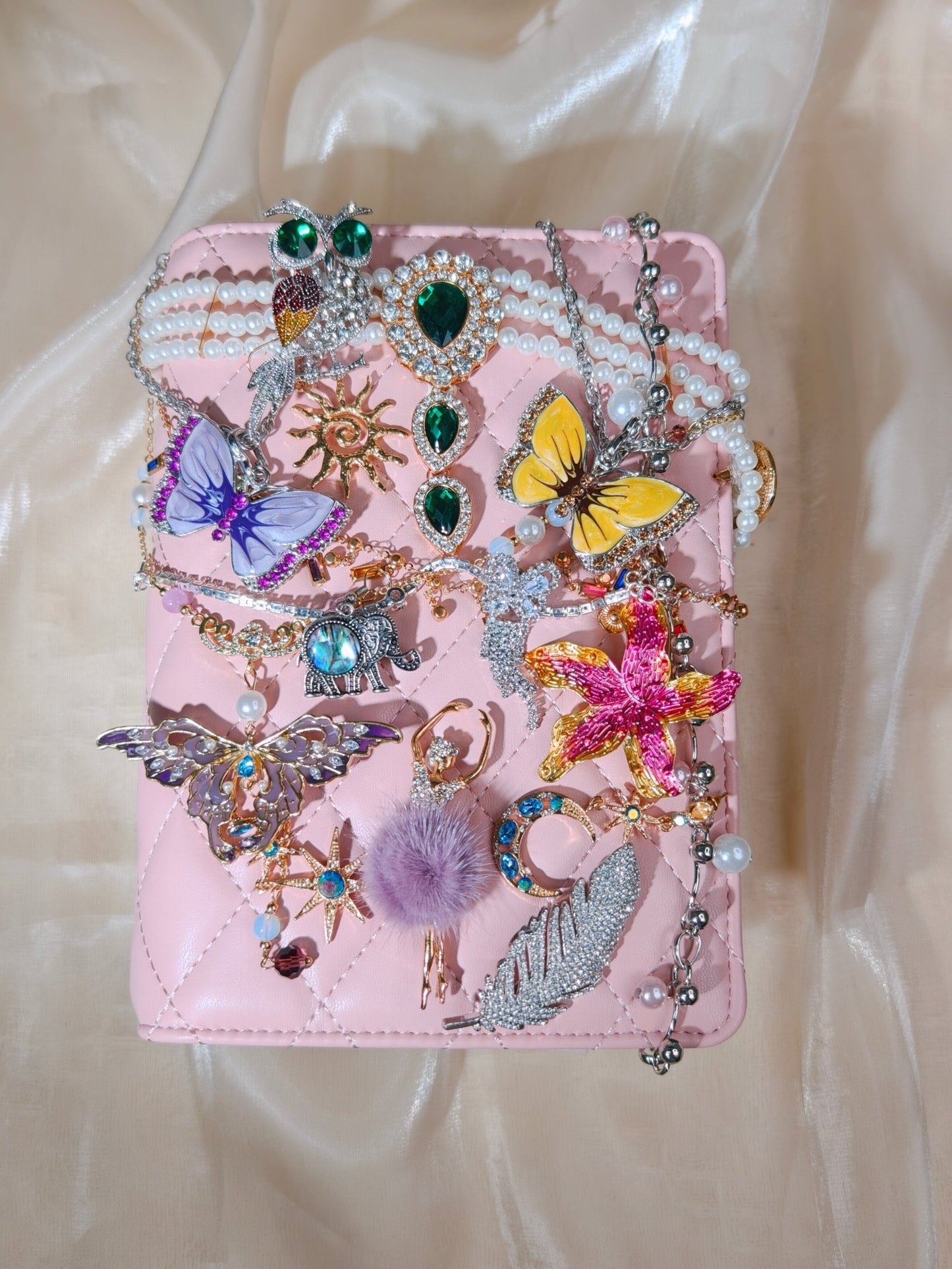 Party Queen themed | Mystery Jewelry Jar 259014