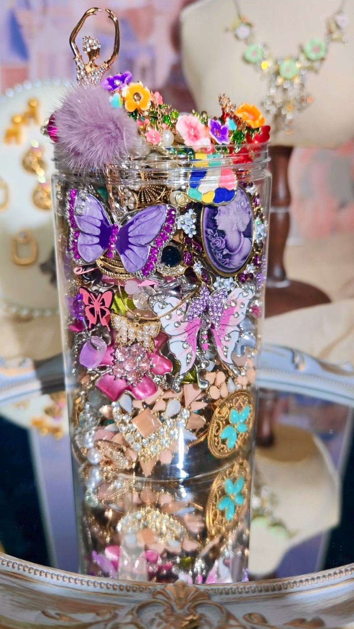 Party Queen themed | Mystery Jewelry Jar 259012