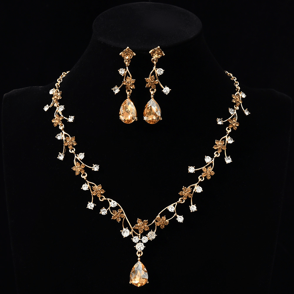 Dreamy Handmade Necklace / Necklace Set | Comes with a Free Jewelry Gift Box