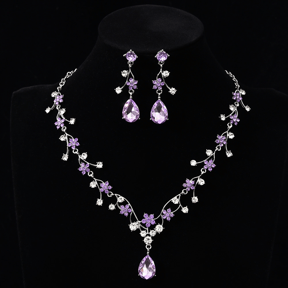 Dreamy Handmade Necklace / Necklace Set | Comes with a Free Jewelry Gift Box