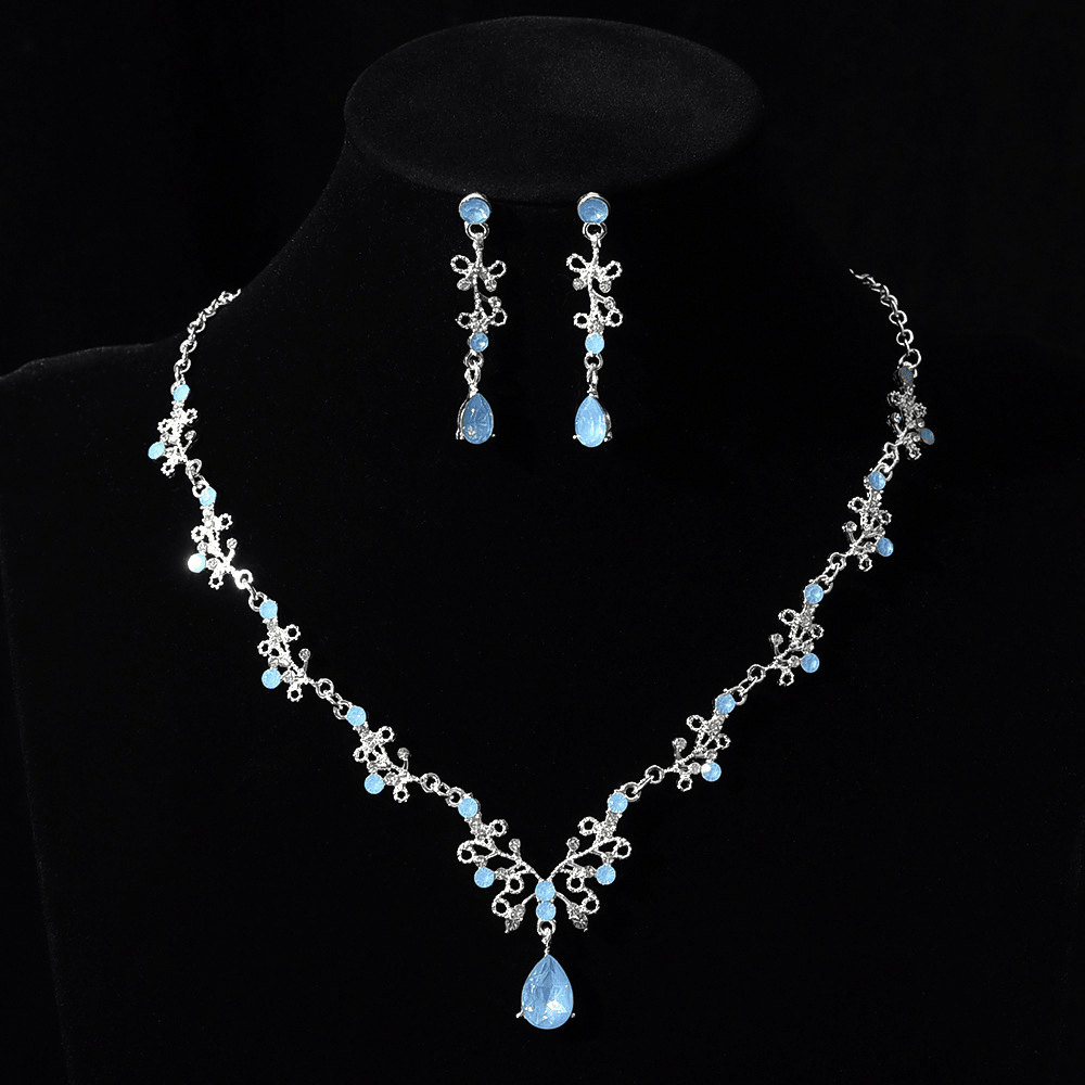 Dreamy Handmade Necklace / Necklace Set | Comes with a Free Jewelry Gift Box