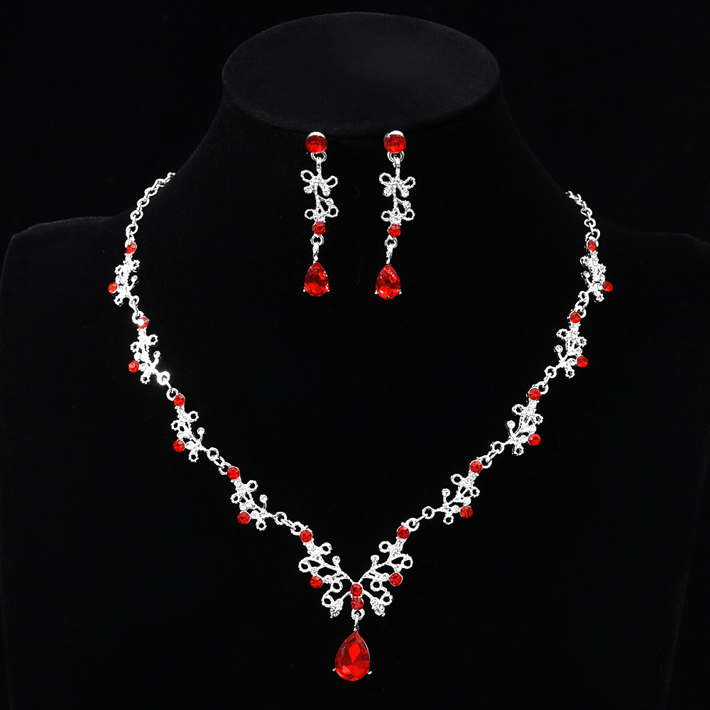 Dreamy Handmade Necklace / Necklace Set | Comes with a Free Jewelry Gift Box