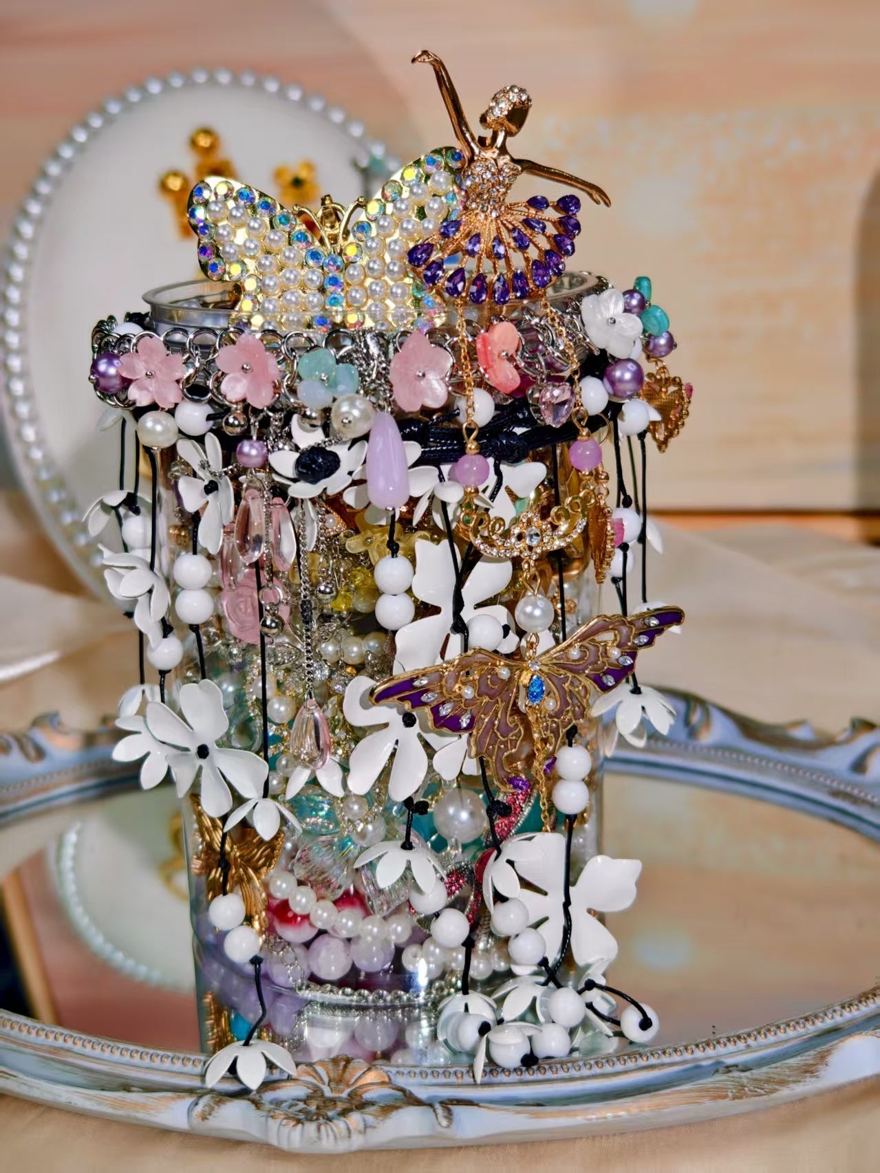 Party Queen themed | Mystery Jewelry Jar 2590610