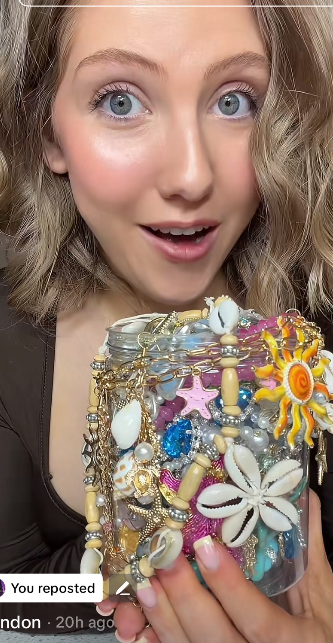 Bocal de bijoux mystère | Thème Reine de la fête 25919
