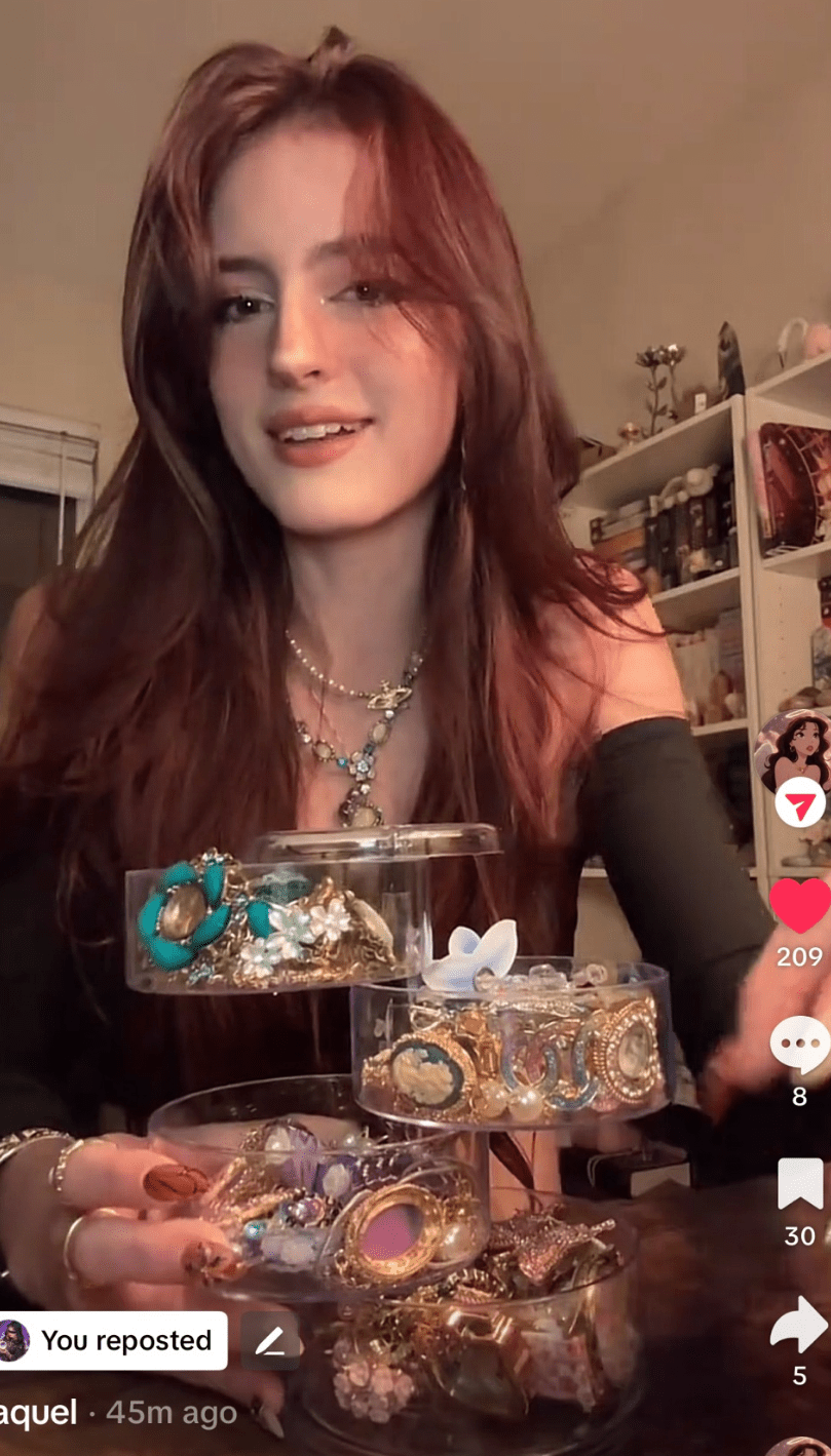 RAQUEL -Similar Style | Tower Mystery Jewelry Jar 260817