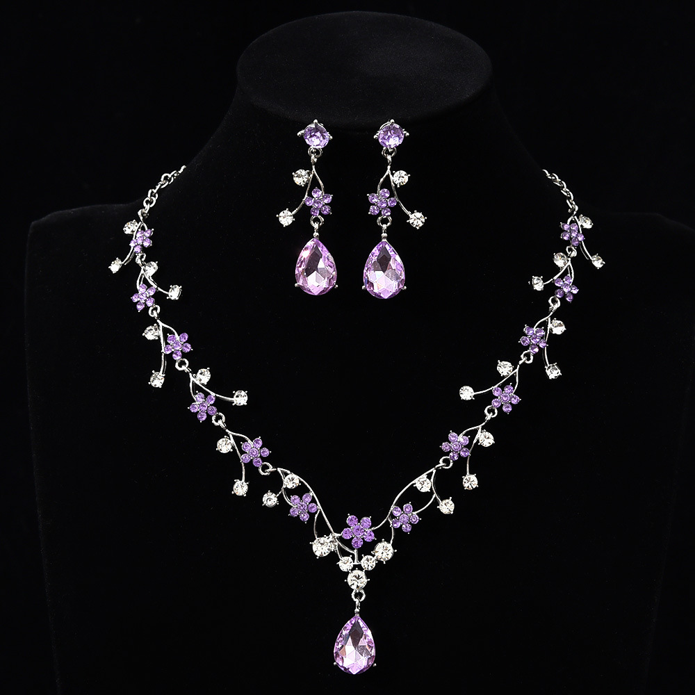 Dreamy Handmade Necklace / Necklace Set | Comes with a Free Jewelry Gift Box