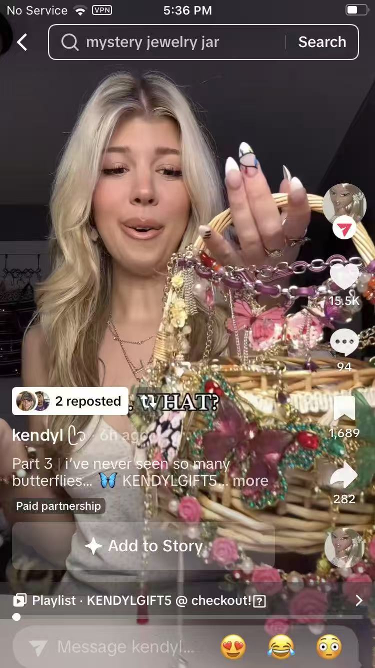 Bocal de bijoux mystère | Thème Reine de la fête 25919