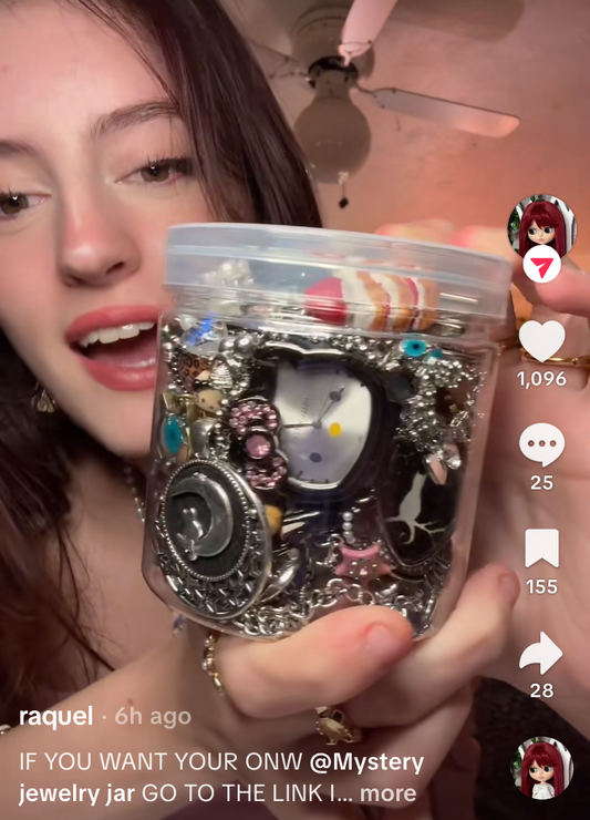 （Raquel-Similar Style) | Mystery Jewelry Jar1125