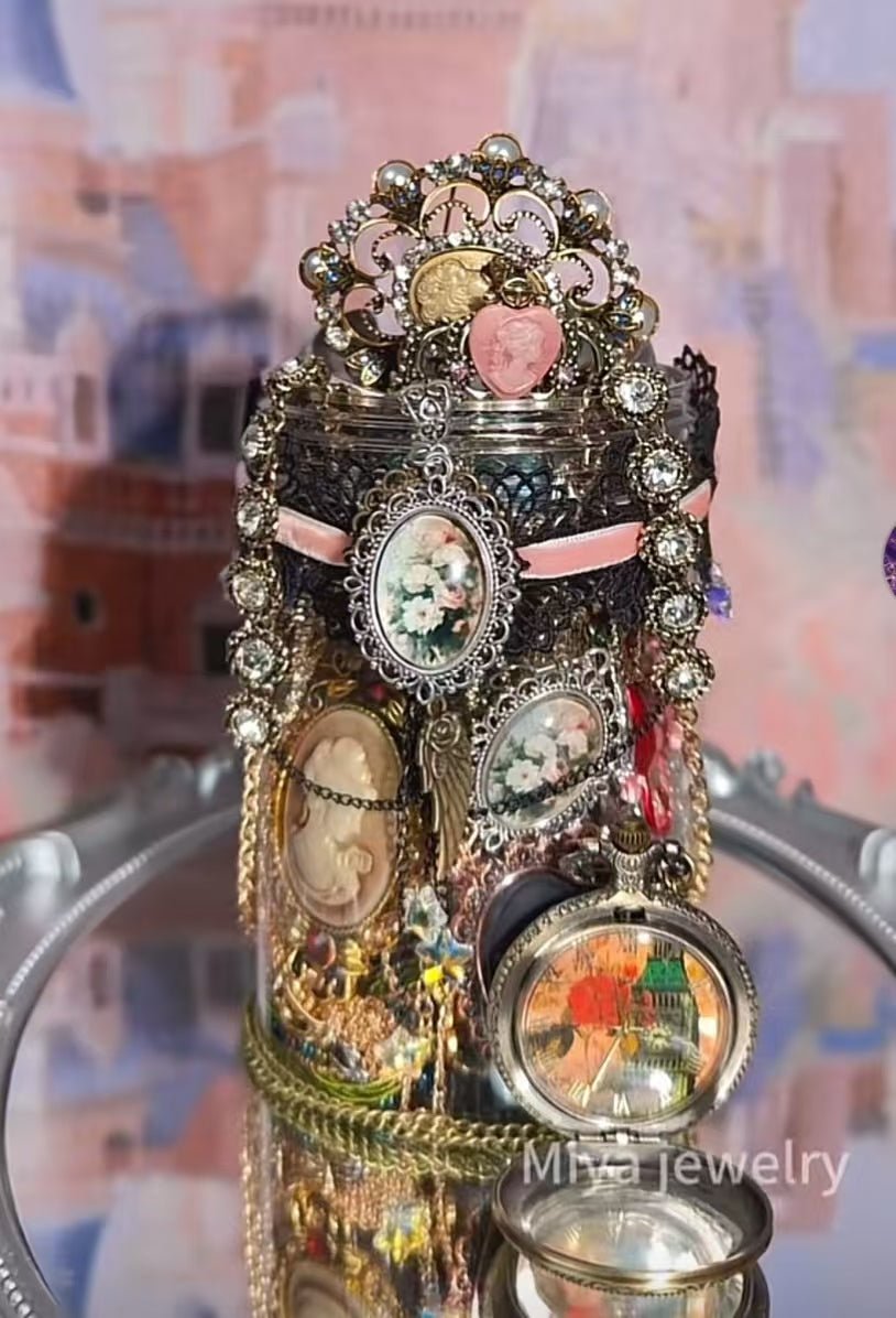 Vintage treasures | Mystery Jewelry Jar261013(45 pcs)