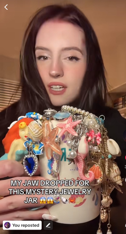 RAQUEL similar style  Jewelry Jar 45pieces(mermaid container)0221