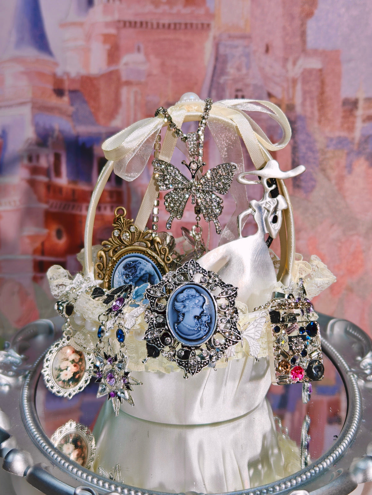 The Silver Cameo Heiress Vault | Mystery Jewelry Jar 69243(25 pcs)