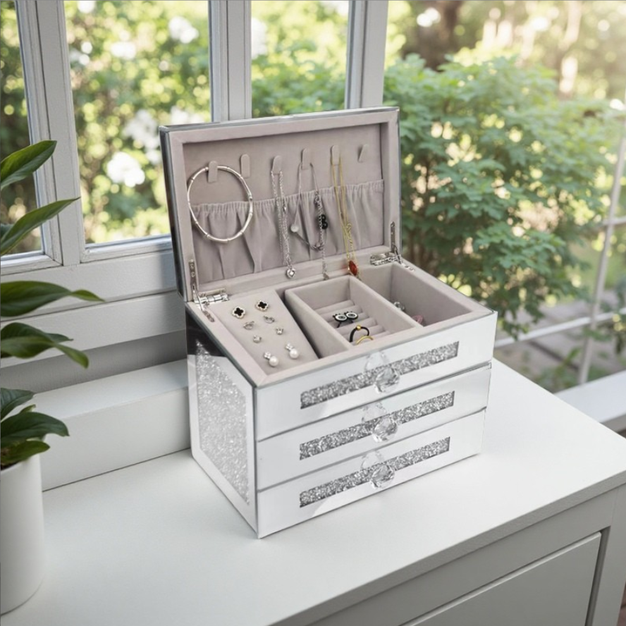 European-Inspired Luxury Jewelry Keepsake Box for Elegant Desktop Storage