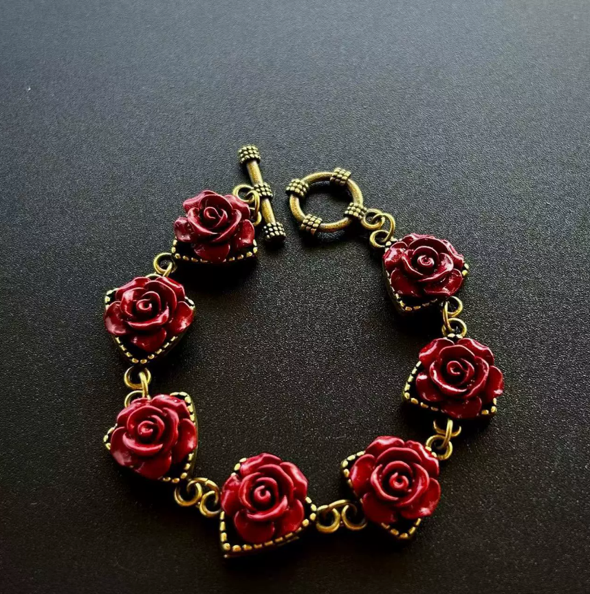 Vintage Natural Cinnabar Rose Bracelet with Imperial Purple Goldstone Setting – Women’s Retro Jewelry