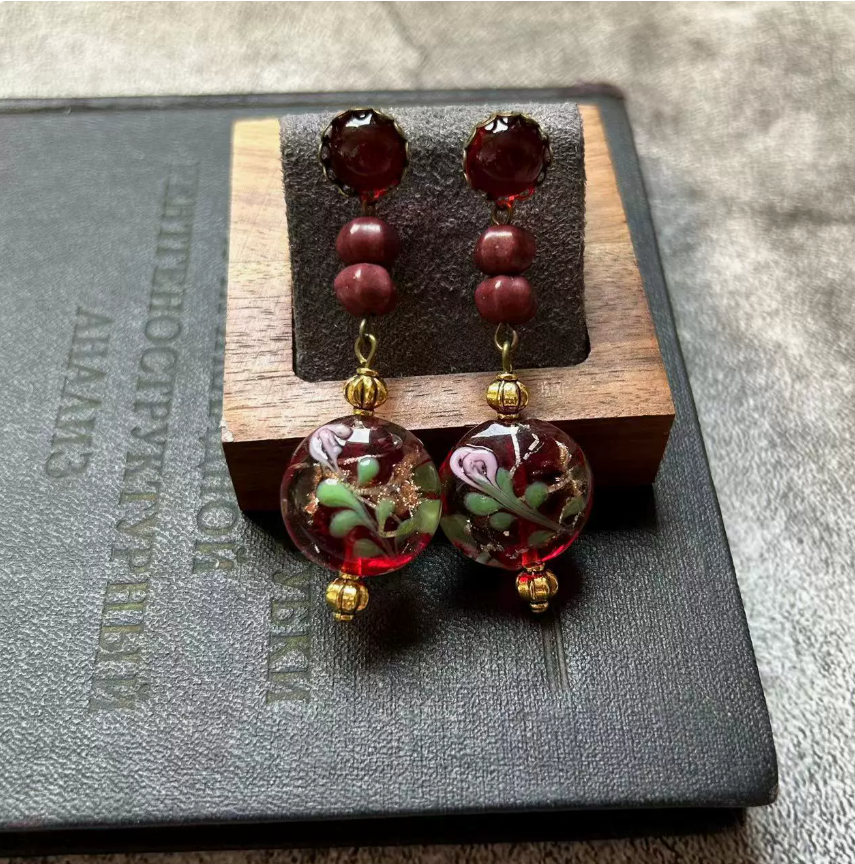 Vintage Handmade Glass Necklace with Red & Green Floral Design and Gold Foil – Elegant Statement Jewelry