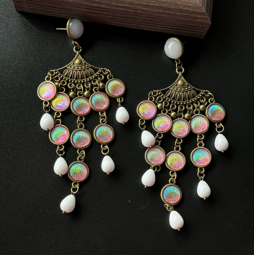Ethnic-Inspired Pink Resin Shell Earrings – Vintage Court-Style Statement Jewelry