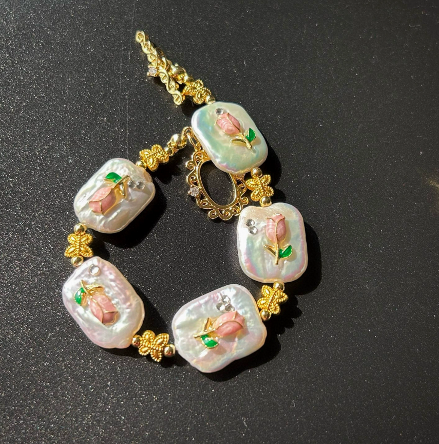 Vintage Baroque Pearl Necklace Jewelry Set with Gold-Plated Copper & Pink Enamel Tulip Design