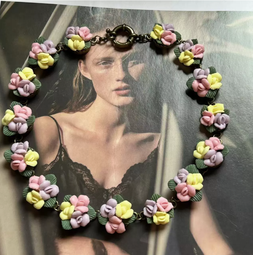 Italian Vintage Ceramic Flower Necklace – Monet Garden-Inspired Murano Glass Beaded Sweater Necklace