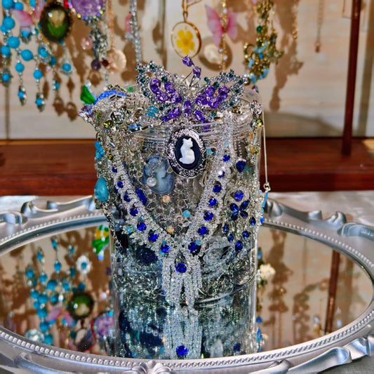 Party Queen themed | Mystery Jewelry Jar 251171